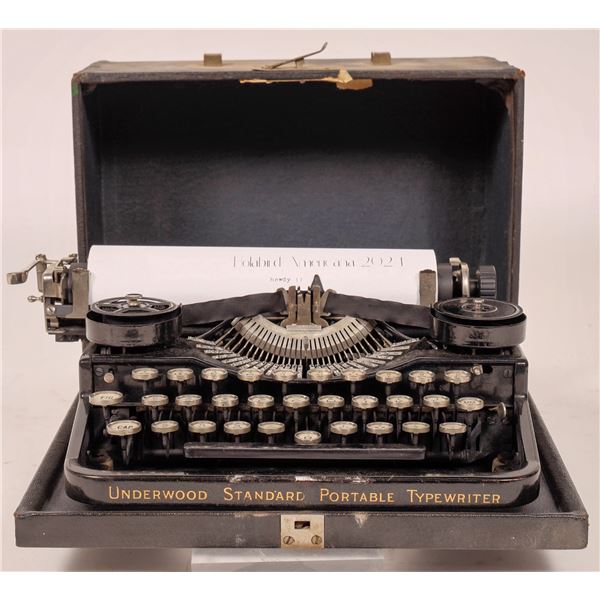 Underwood Standard Portable Typewriter [181739]