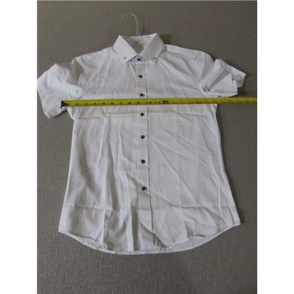 New Short sleeve white shirt