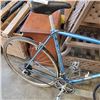 Image 2 : BLUE BIANCHI ROAD BIKE