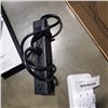 Image 3 : 2 INSIGNIA 6 OUTLET SURGE PROTECTOR AND WALL MOUNT SURGE PROTECTOR - TESTED WORKING