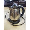 Image 2 : BETTY CROCKER COFFEE MAKER AND SUNBEAM KETTLE - WORKING