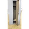 Image 2 : 3 DOOR BANK OF LOCKERS, 6FT TALL, 3FT WIDE