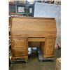 Image 1 : WHALEN OAK ROLL TOP DESK