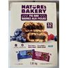 Image 3 : 3 BOXES NATURES BAKERY FIG BARS - 32 TWIN PACKS PER BOX, RETAIL $25, 96 PACKS TOTAL RETAIL $75, BEST