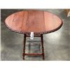 Image 2 : SCALLOPED EDGE DROP SIDE ANTIQUE SIDE TABLE, VERY GOOD ROIGINAL CONDITION