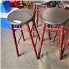 Image 2 : 6 WOODEN BAR STOOLS