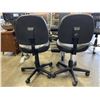 Image 2 : 2 BLACK LEATHER STENO CHAIRS, ADJUSTABLE HEIGHT