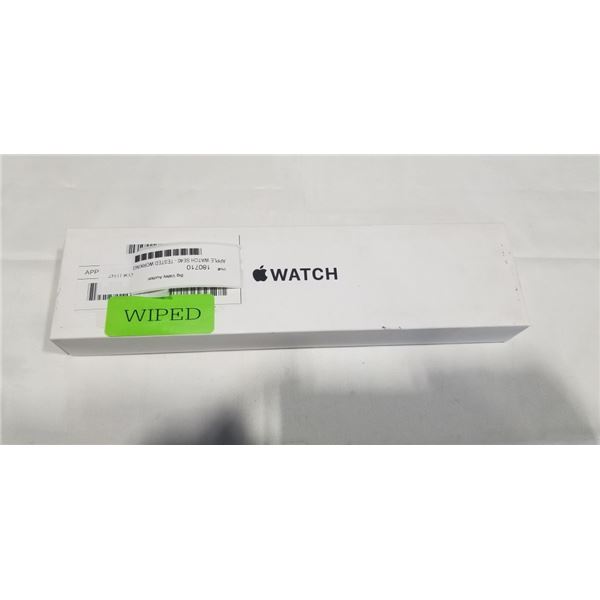 APPLE WATCH SE 40MM - TESTED WORKING, RETAIL $329