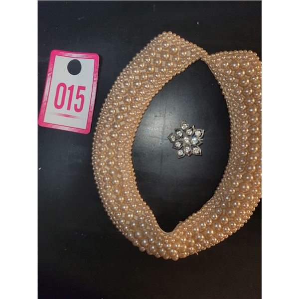 Vintage Faux Pearl Collar & Pendant A