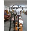 Image 2 : Ornate Metal Easel