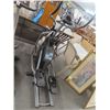 Image 2 : Horizone Eliptical Machine w/Digital R/O