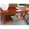 Image 1 : Thomasville Cherry Hall Table w/Drawer