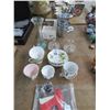Image 1 : Veg. Processor, Tissue Roll Holder, Vase, Table Items