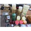 Image 2 : Candles, Mirror Box, Asst. Décor
