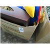 Image 1 : Box w/Asst. Decorator Items