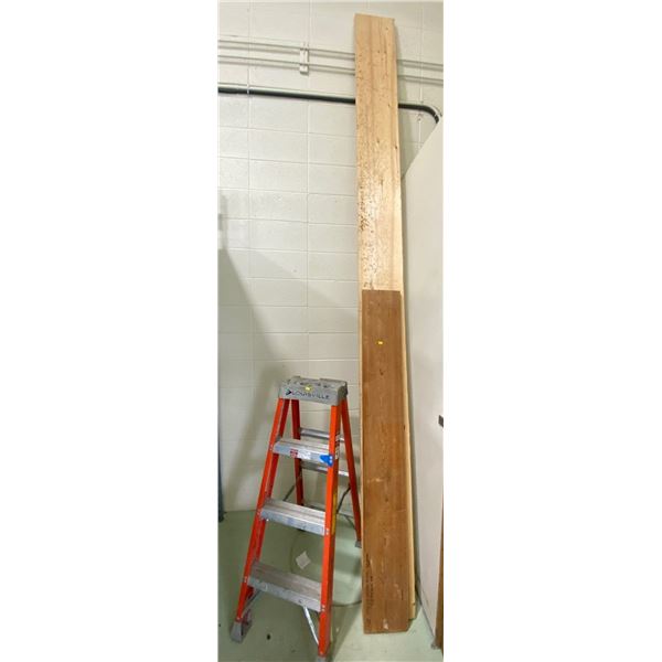 12x12 plank with aluminum ladder