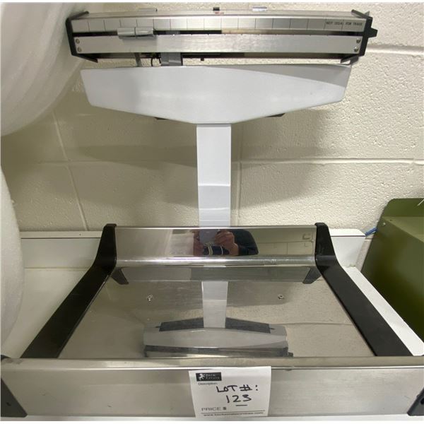 Health-O-Meter Digital Pediatric Scale w/Tray