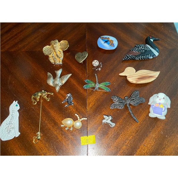 Assortment Of Exquisite Costume Brooches
