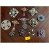 Image 1 : Assortment Of Exquisite Costume Brooches