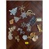 Image 2 : Assortment Of Exquisite Costume Brooches