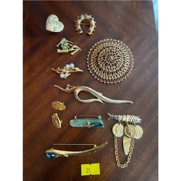 Assortment Of Exquisite Costume Brooches