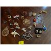 Image 1 : Assortment Of Exquisite Costume Brooches