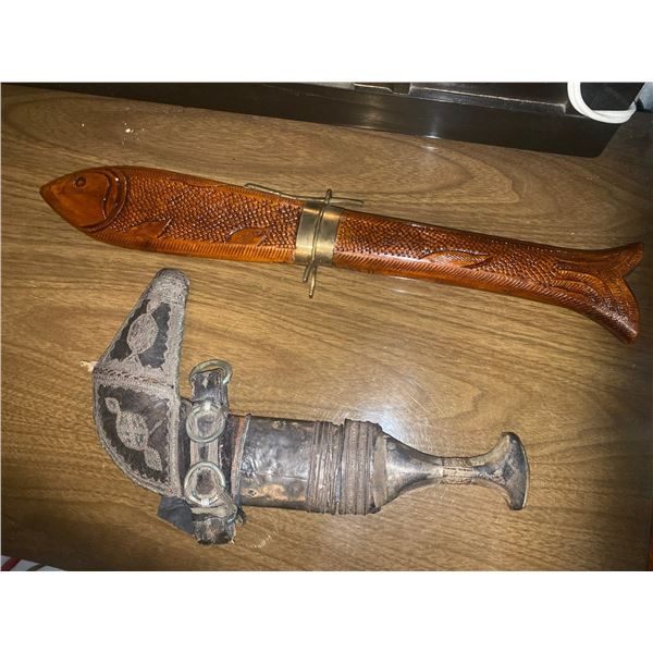 Antique Hunting Knife And Fancy Carving Set