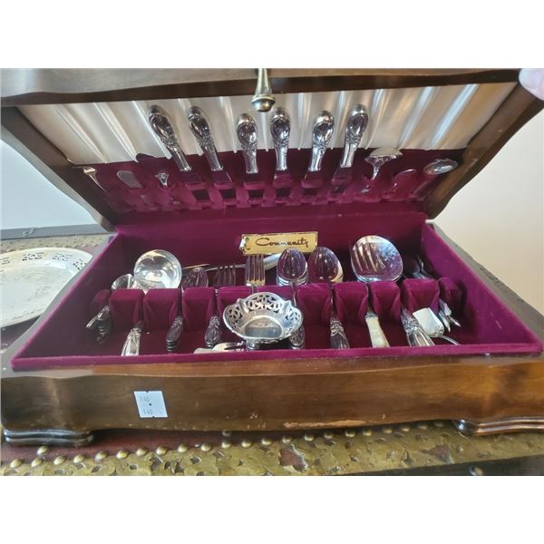 Community White Orchid Silver Plate Cutlery Collection