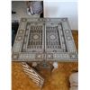 Image 6 : Antique Syrian Games Inlaid Table - Wood Inlays 26 x 26 x 29T