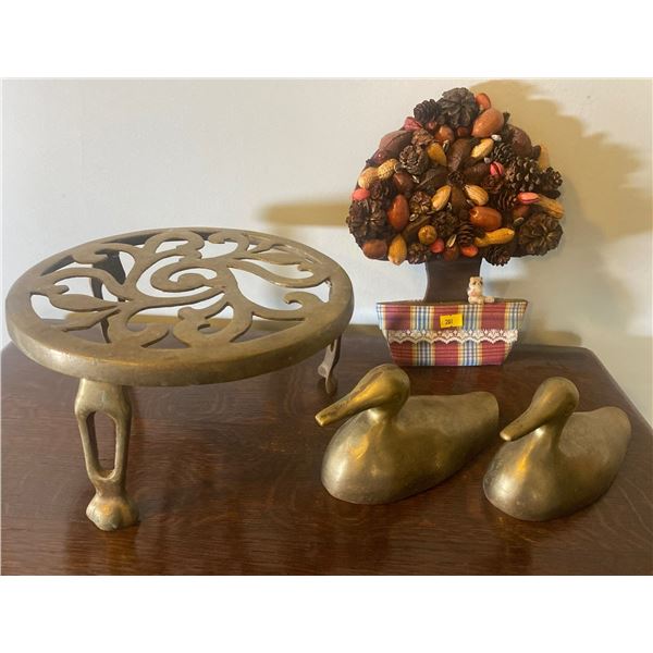 Brass Duck 7L Collection - Plant Stand