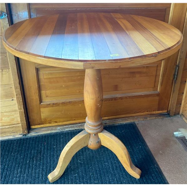 Vintage Cedar Garden Table 24D x 28T