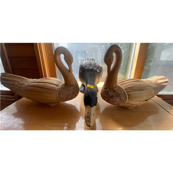 Paper Machete Duck & Wood Swans Carvings