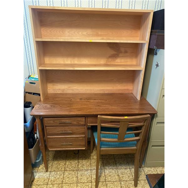 Vintage Desk & Chair With Desktop Shelf 47H21D65H
