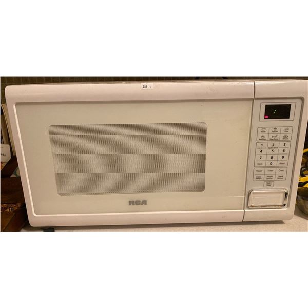 White Micrwave RCA
