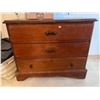 Image 1 : 3 Drawer Dresser 36W19D29H