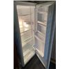 Image 3 : Danby Fridge 24W x 25D x 59H