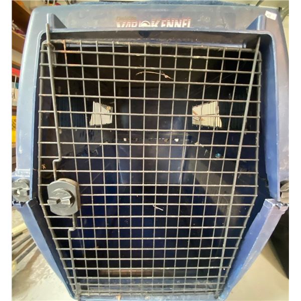 Large Dog Crate 33x20x36 w/ Wool Blanket