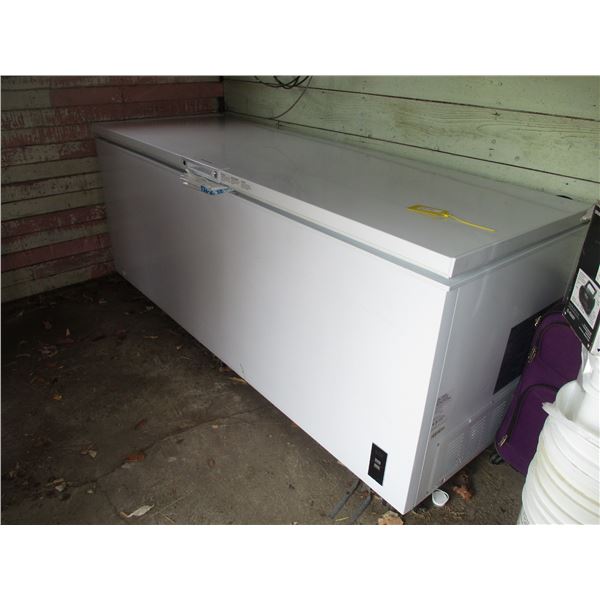 Frigidaire 7' Deep Freeze