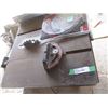 Image 3 : Rockwell/Beaver Table Saw With Wooden Stand