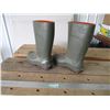 Image 1 : Pair of Acton CSA Safety Rubber Boots - New - Size 9