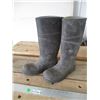 Image 1 : Pair of CSA Safety Rubber Boots - Size 10