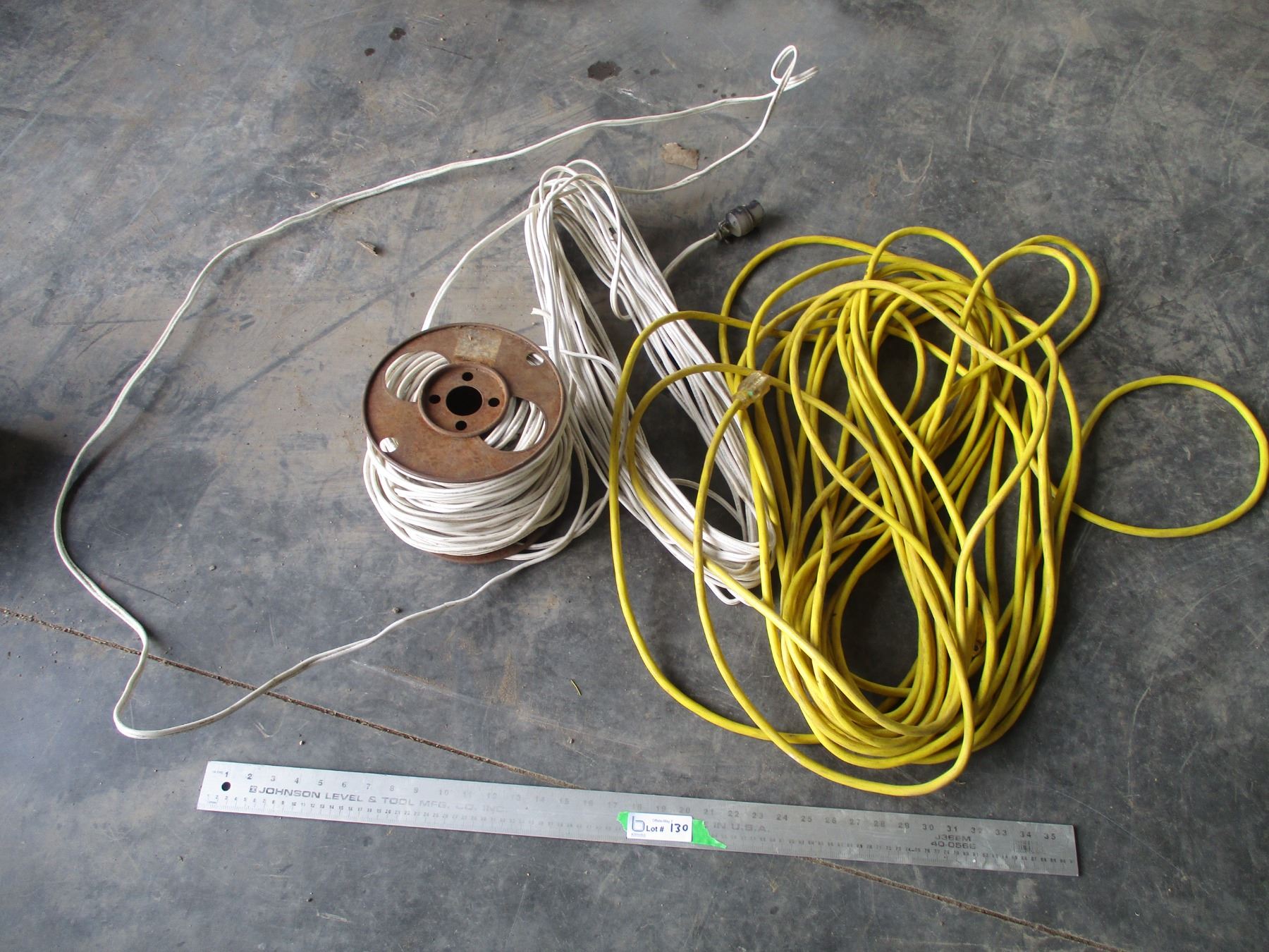 Extention Code Damage Electrical Wiring, 100' Extension Cord With Damage - Bodnarus Auctioneering
