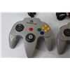 Image 3 : (2) Nintendo 64 Controllers (untested)