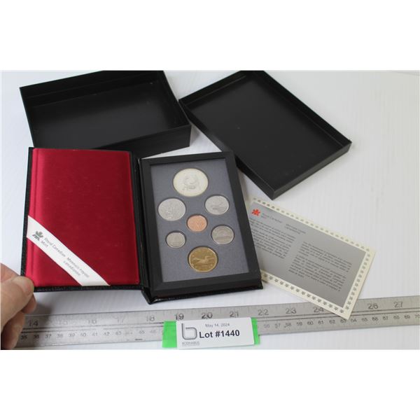 Uncirculated1988 Royal Canadian Mint Coins Set in Case