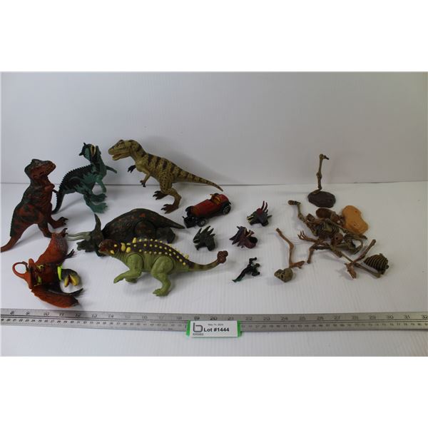 Dragon Head Rings - Plastic Car - Skeleton Parts w/2 Stands - Plastic Dinosaurs