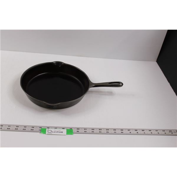 #9P Findlay Cast Iron Pan