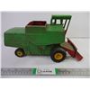 Image 1 : Massey Ferguson 760-as is-spray painted green