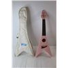 Image 2 : Pink Child's Guitar With Case - Mahalo