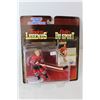 Image 3 : (2) NHL Timeless Legends Figures - Bobby Hull & Glenn Hall - New In Box