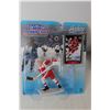 Image 2 : (2) NHL Starting Lineup Figures - Steve Yzerman & Paul Kariya - New In Box